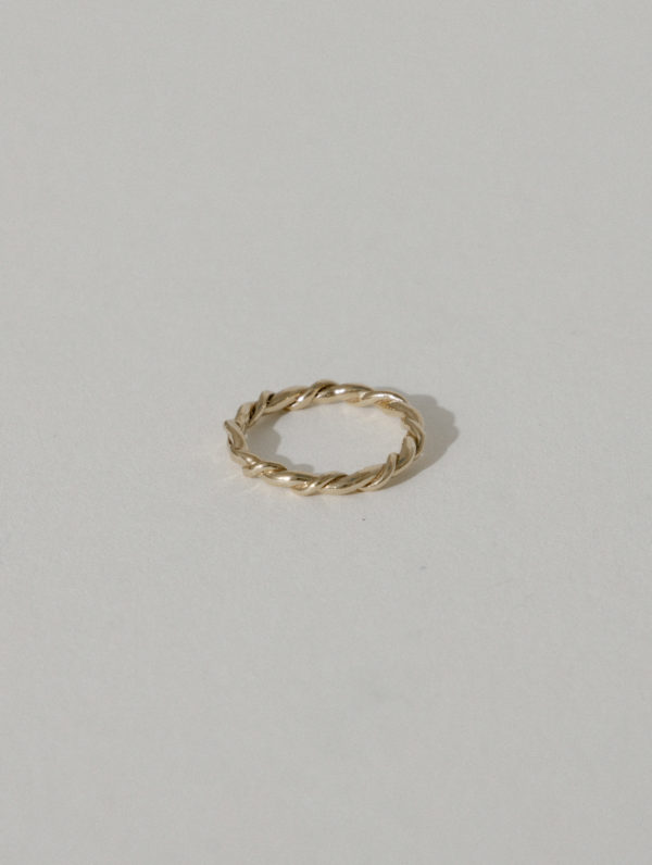 Gold Thin Rope Ring